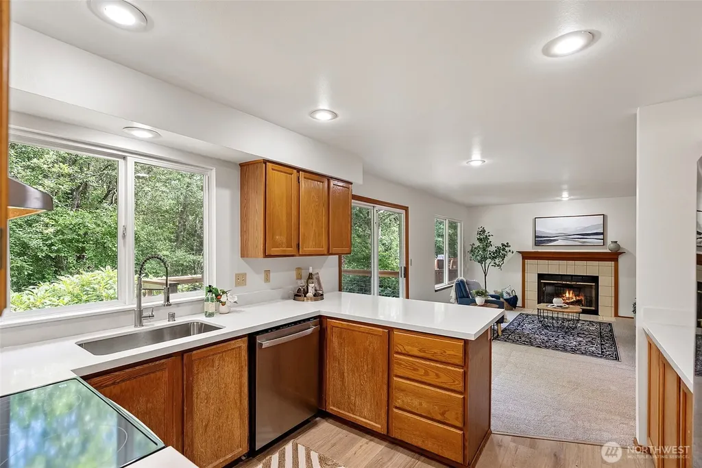 10913 Crocus Place NW Silverdale WA 98383