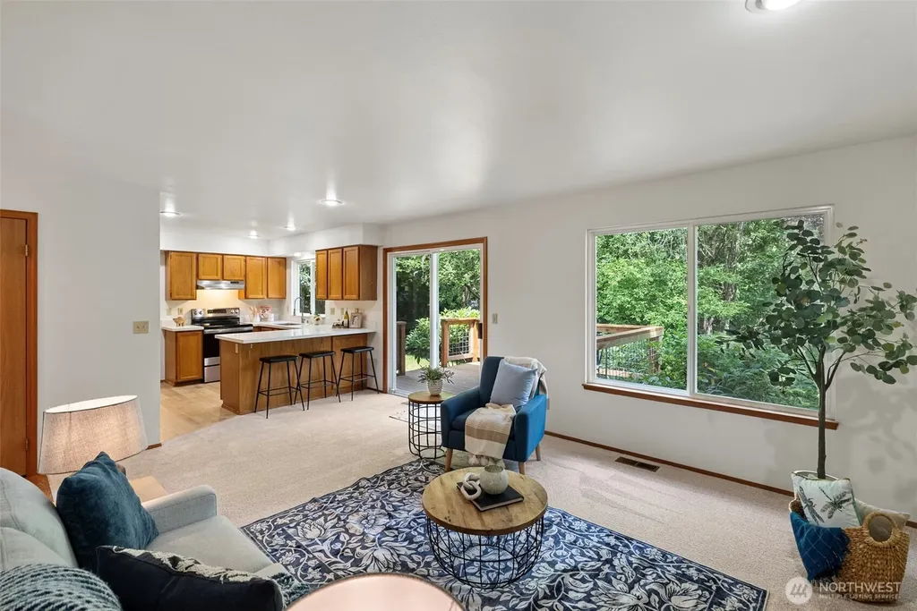 10913 Crocus Place NW Silverdale WA 98383