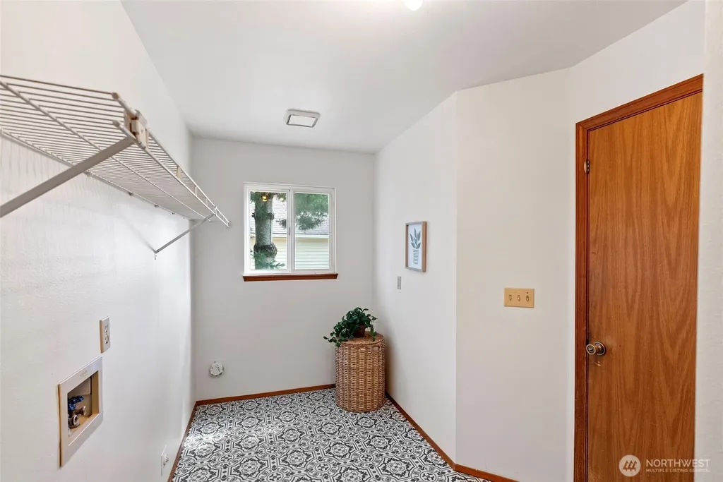 10913 Crocus Place NW Silverdale WA 98383