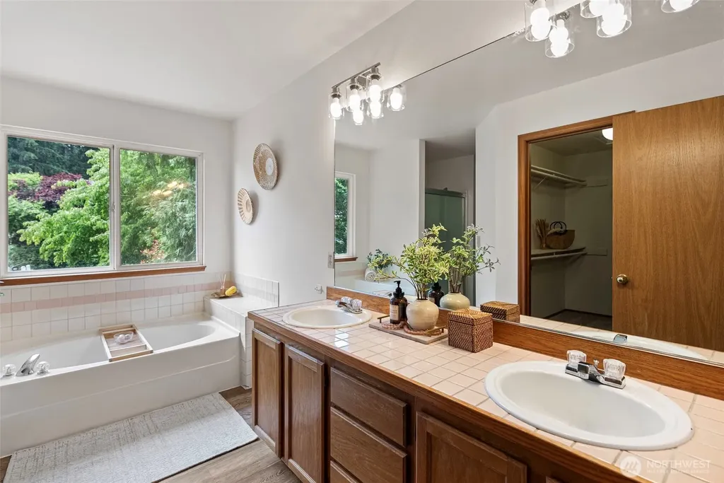10913 Crocus Place NW Silverdale WA 98383
