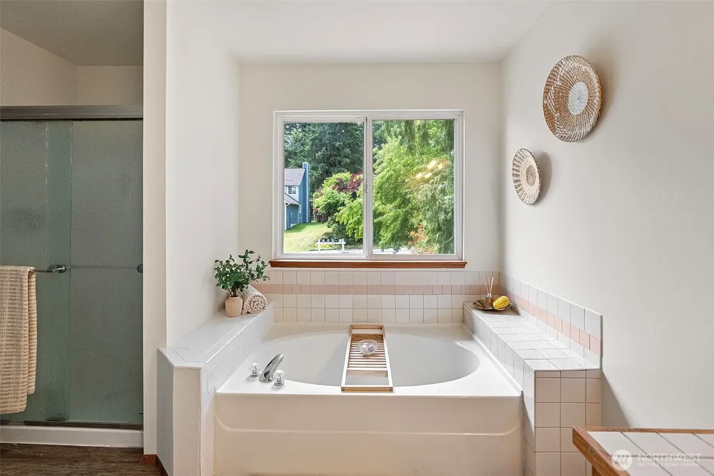 10913 Crocus Place NW Silverdale WA 98383