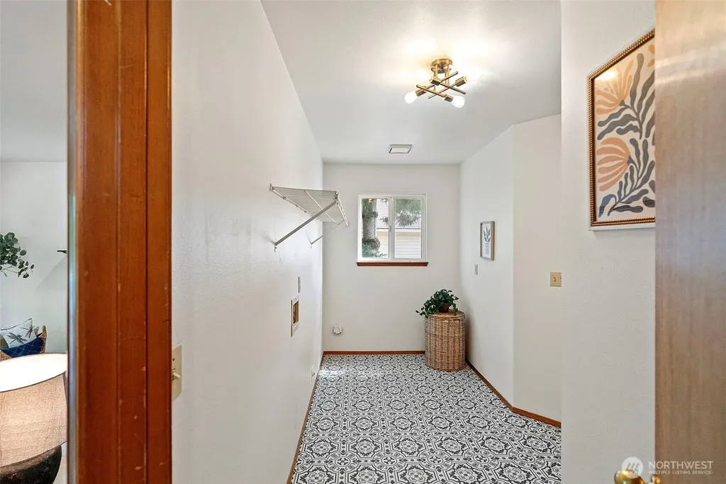10913 Crocus Place NW Silverdale WA 98383