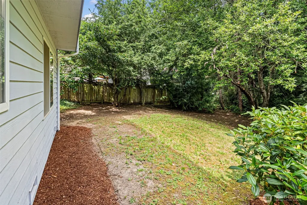 10913 Crocus Place NW Silverdale WA 98383