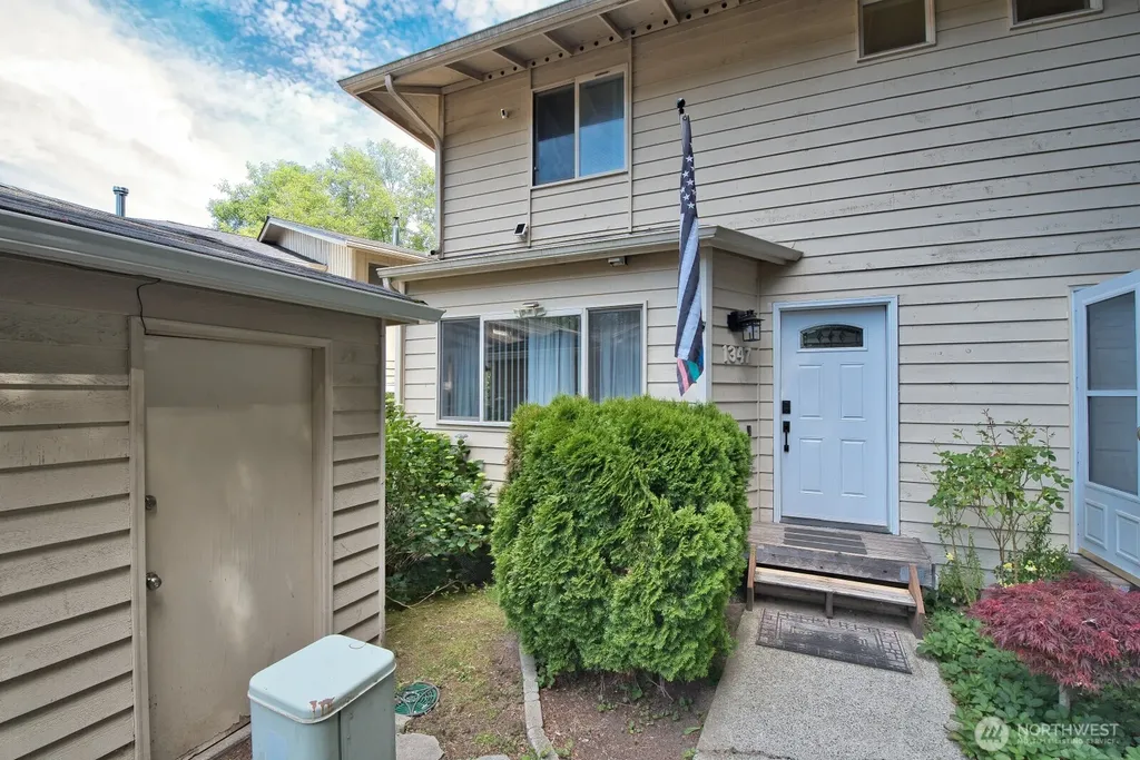 1347 Jasmine Lane Bremerton WA 98311