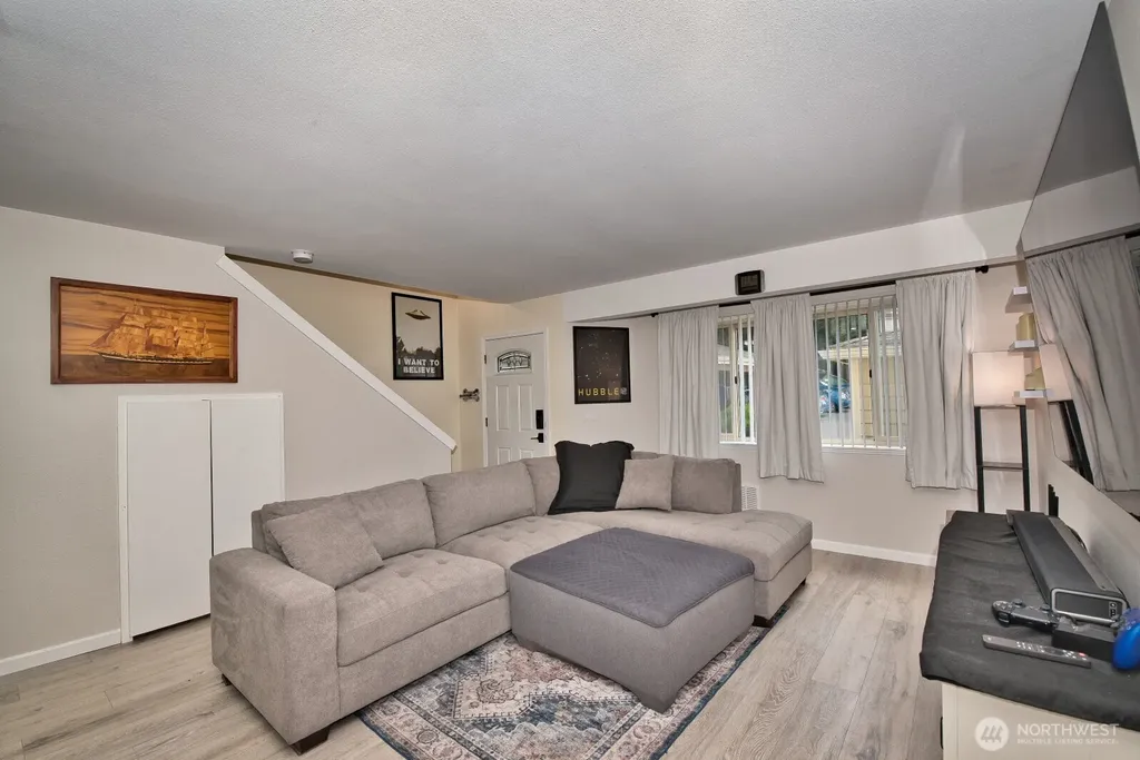 1347 Jasmine Lane Bremerton WA 98311