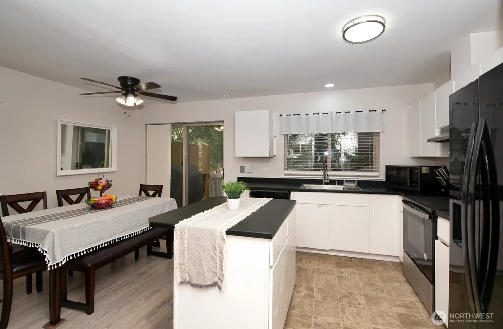 1347 Jasmine Lane Bremerton WA 98311