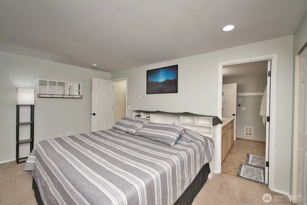 1347 Jasmine Lane Bremerton WA 98311