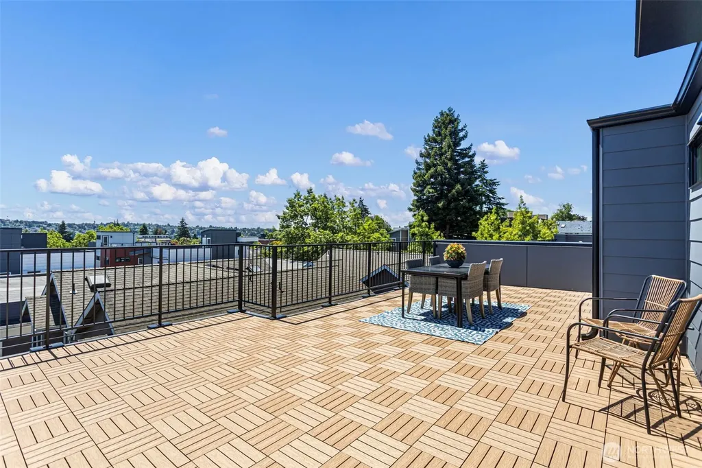 4428 Dayton Avenue N Seattle WA 98103