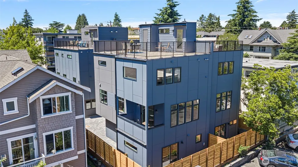 4428 Dayton Avenue N Seattle WA 98103