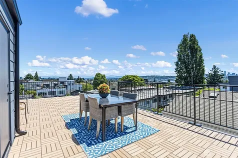 4428 Dayton Avenue N Seattle WA 98103