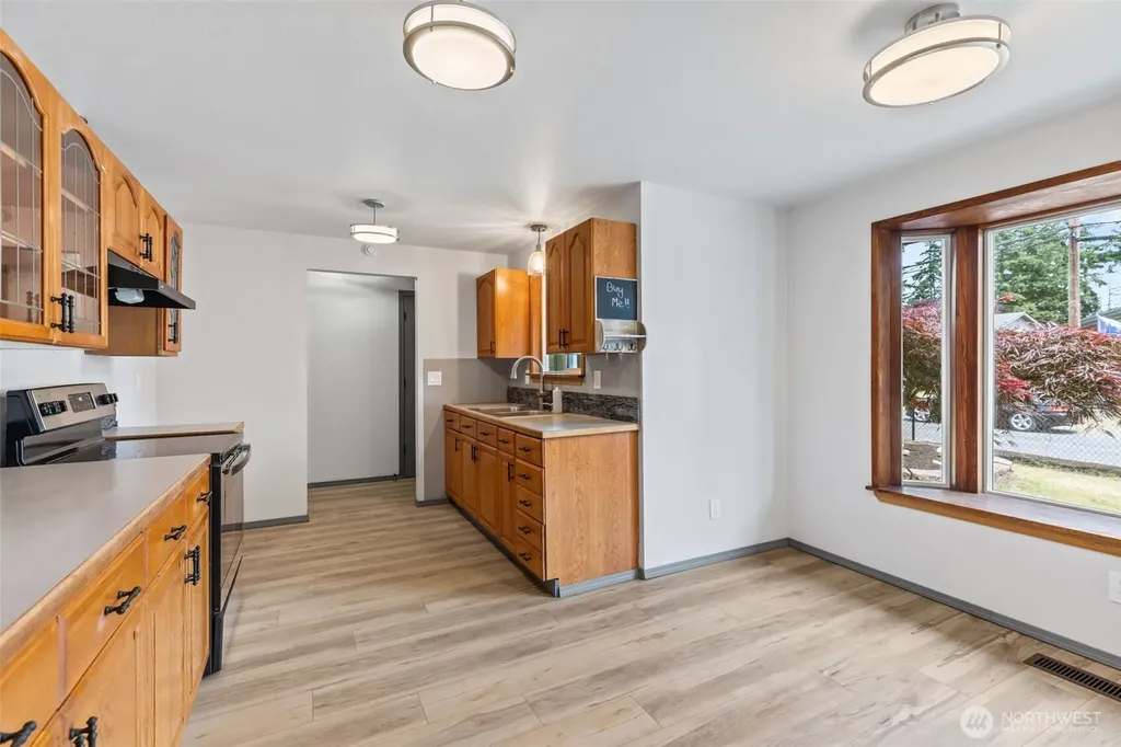 17010 16th Avenue E Spanaway WA 98387