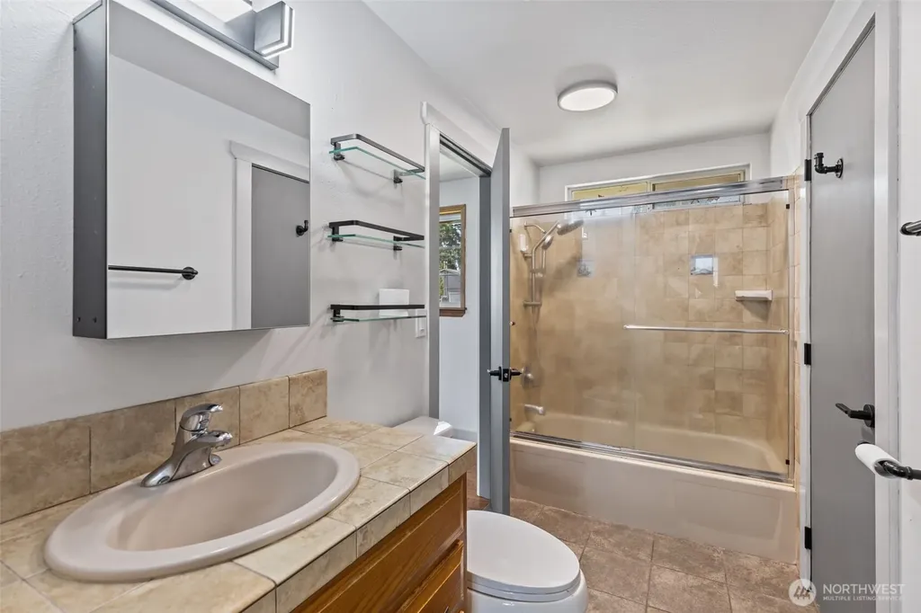 17010 16th Avenue E Spanaway WA 98387