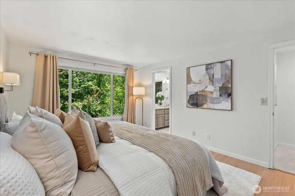 1030 NW Inneswood Drive Issaquah WA 98027
