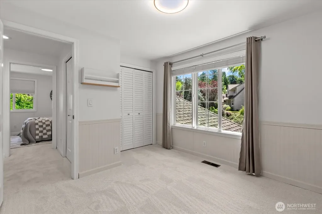 1030 NW Inneswood Drive Issaquah WA 98027