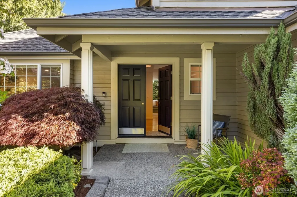1030 NW Inneswood Drive Issaquah WA 98027