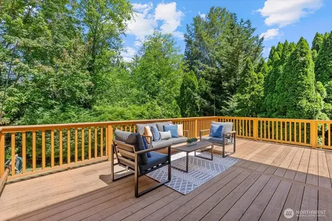 1030 NW Inneswood Drive Issaquah WA 98027