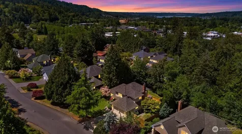 1030 NW Inneswood Drive Issaquah WA 98027