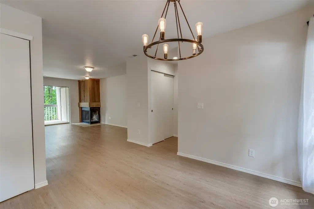 10819 NE 37th Place Bellevue WA 98004