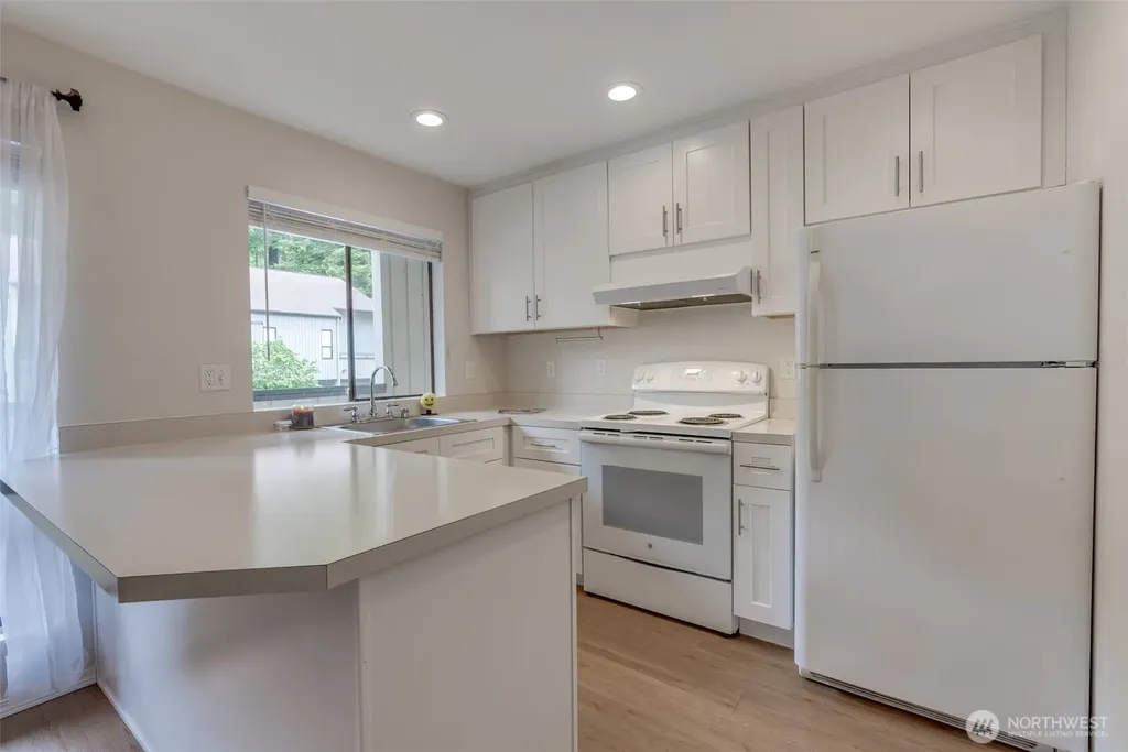 10819 NE 37th Place Bellevue WA 98004
