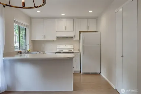 10819 NE 37th Place Bellevue WA 98004
