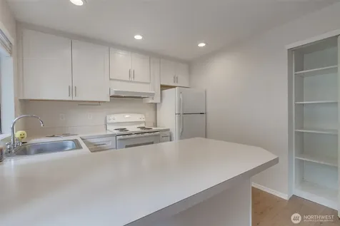 10819 NE 37th Place Bellevue WA 98004