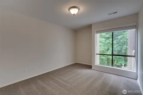 10819 NE 37th Place Bellevue WA 98004