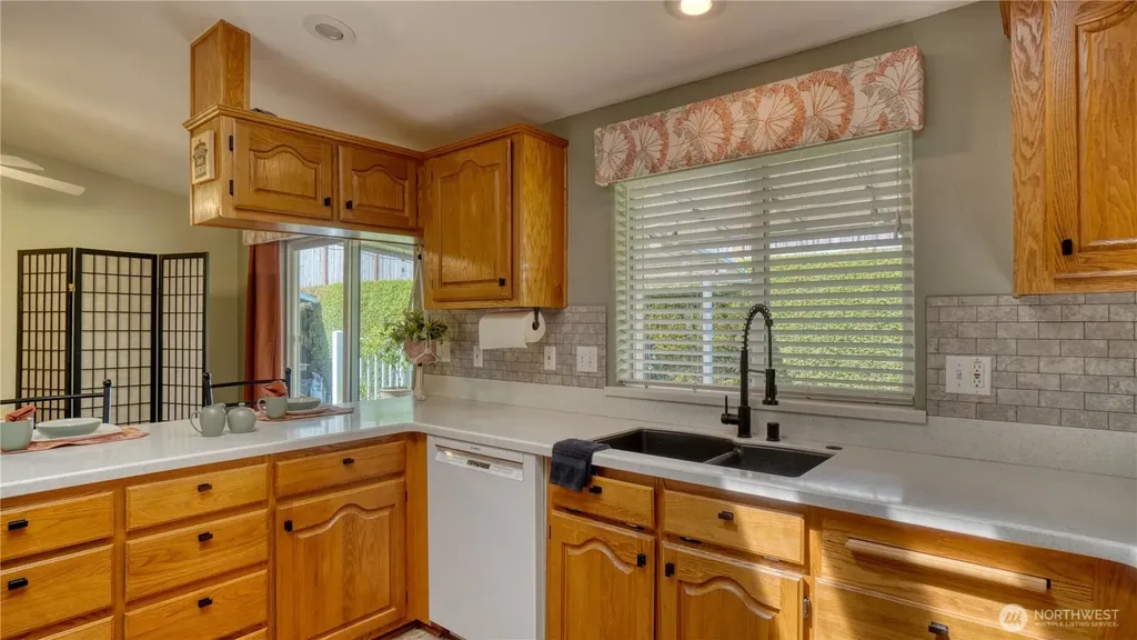 5726 88th Street Ct E Puyallup WA 98371
