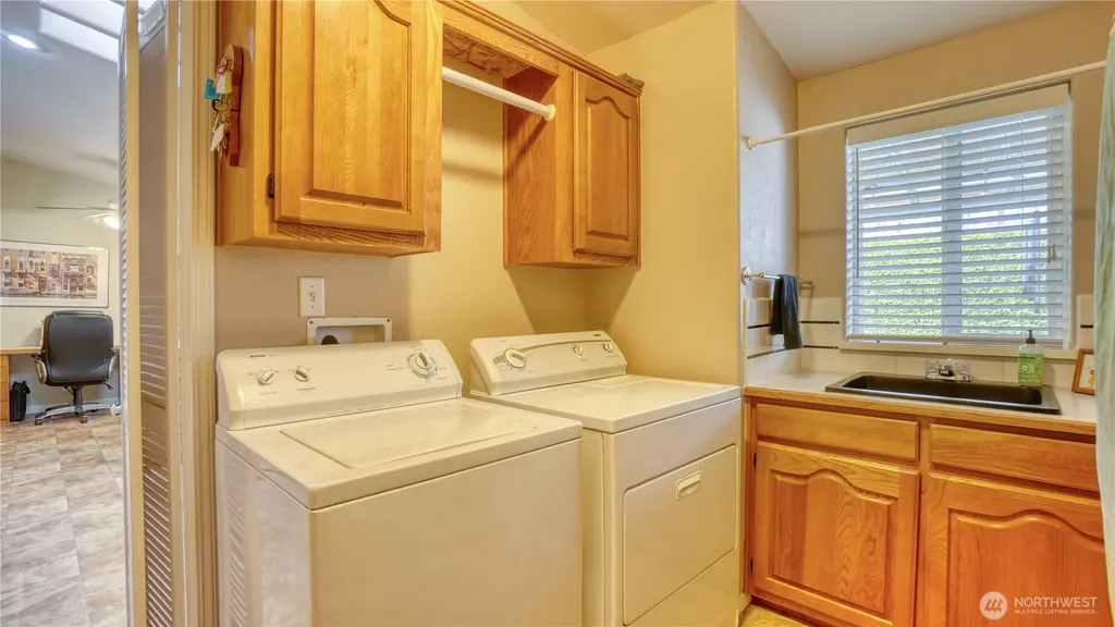 5726 88th Street Ct E Puyallup WA 98371