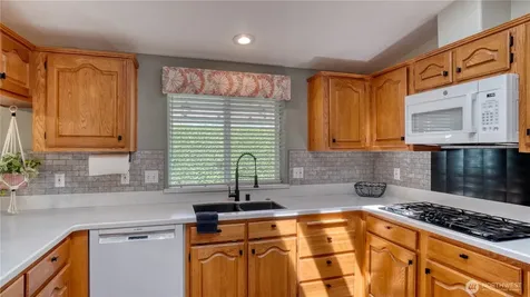 5726 88th Street Ct E Puyallup WA 98371