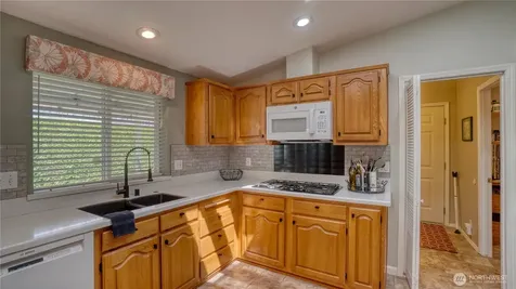 5726 88th Street Ct E Puyallup WA 98371