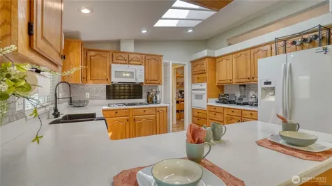 5726 88th Street Ct E Puyallup WA 98371