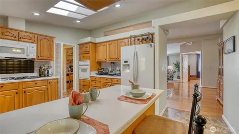 5726 88th Street Ct E Puyallup WA 98371
