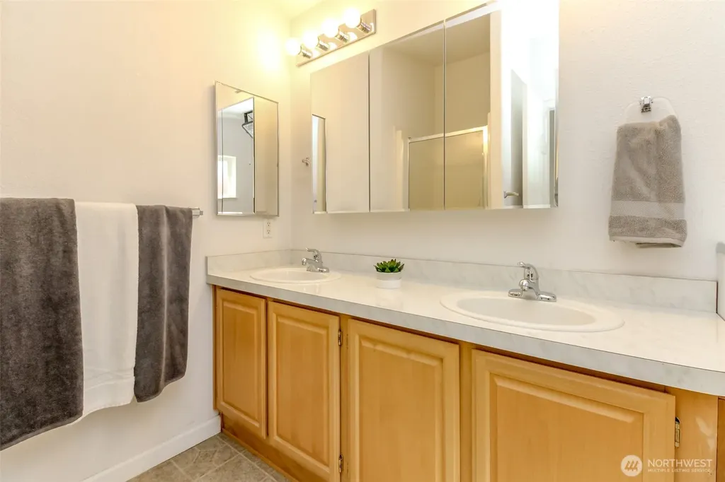 24112 221st Place SE Maple Valley WA 98038