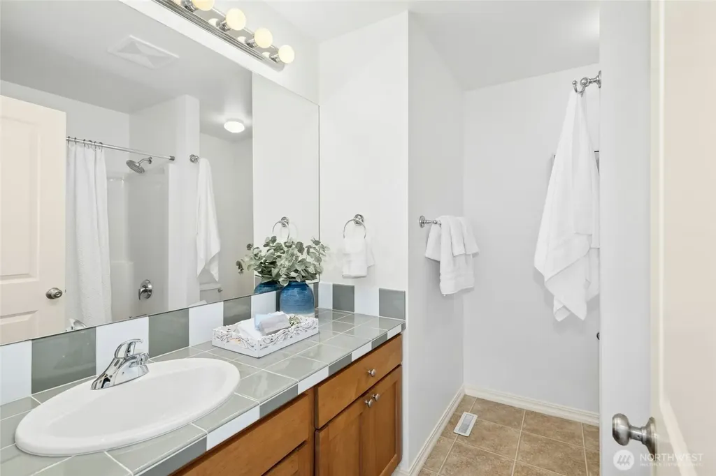 25303 NE 3rd Place Sammamish WA 98074