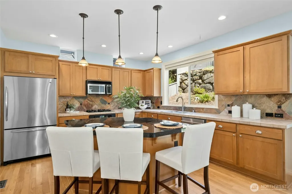 25303 NE 3rd Place Sammamish WA 98074
