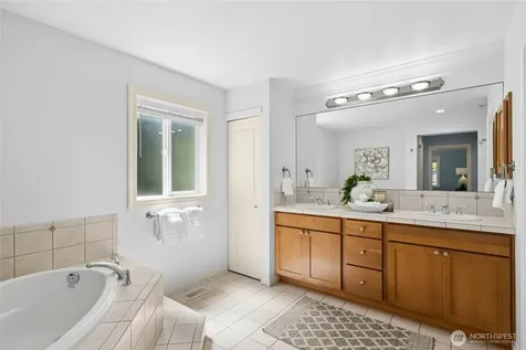 25303 NE 3rd Place Sammamish WA 98074