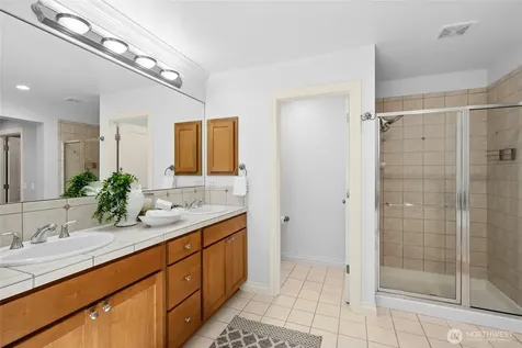 25303 NE 3rd Place Sammamish WA 98074