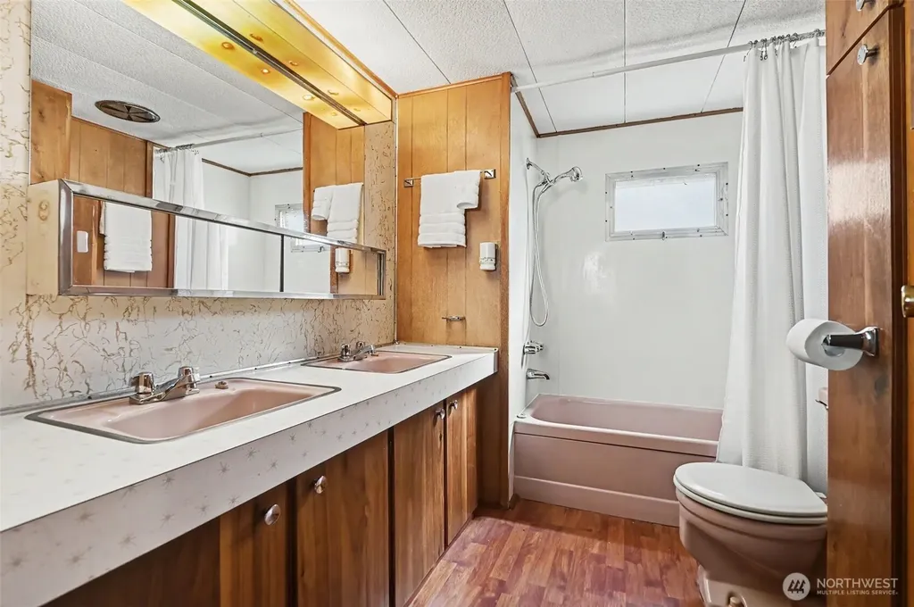 10515 Woodinville Drive Bothell WA 98011