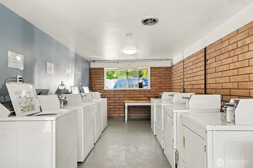 10515 Woodinville Drive Bothell WA 98011