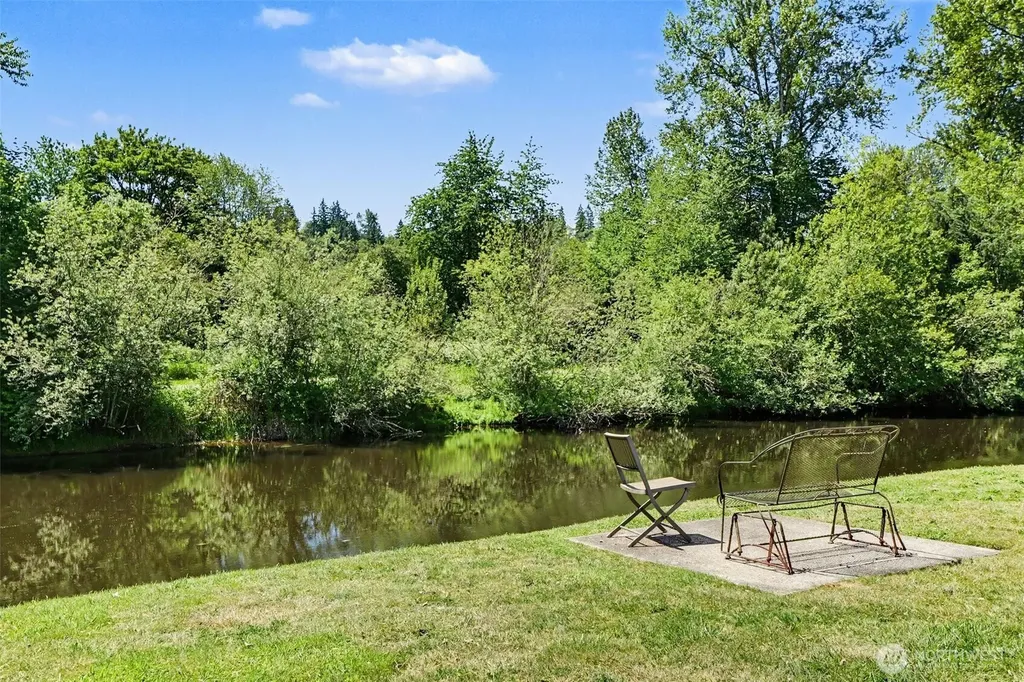 10515 Woodinville Drive Bothell WA 98011