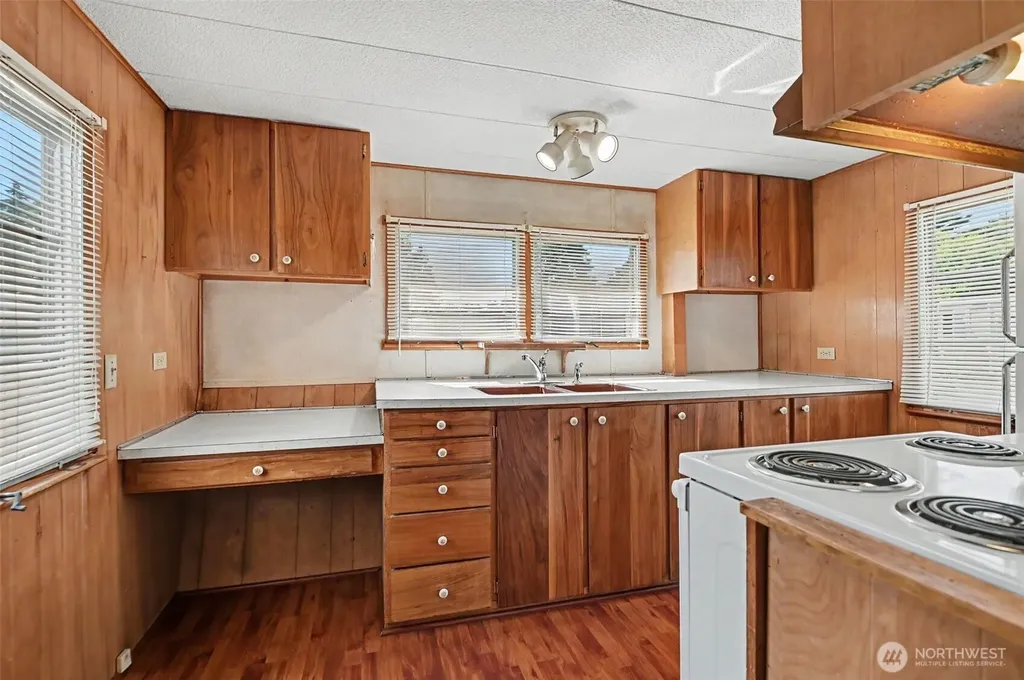 10515 Woodinville Drive Bothell WA 98011