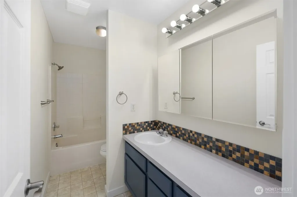 2938 58th Avenue NE Tacoma WA 98422