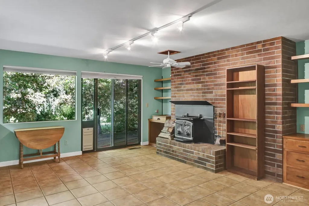 7605 279th Place NW Stanwood WA 98292