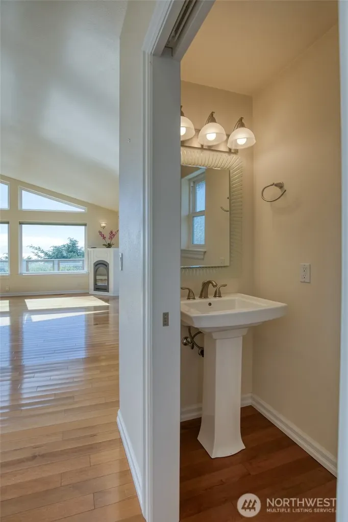 36 Duke Lane Pacific Beach WA 98571