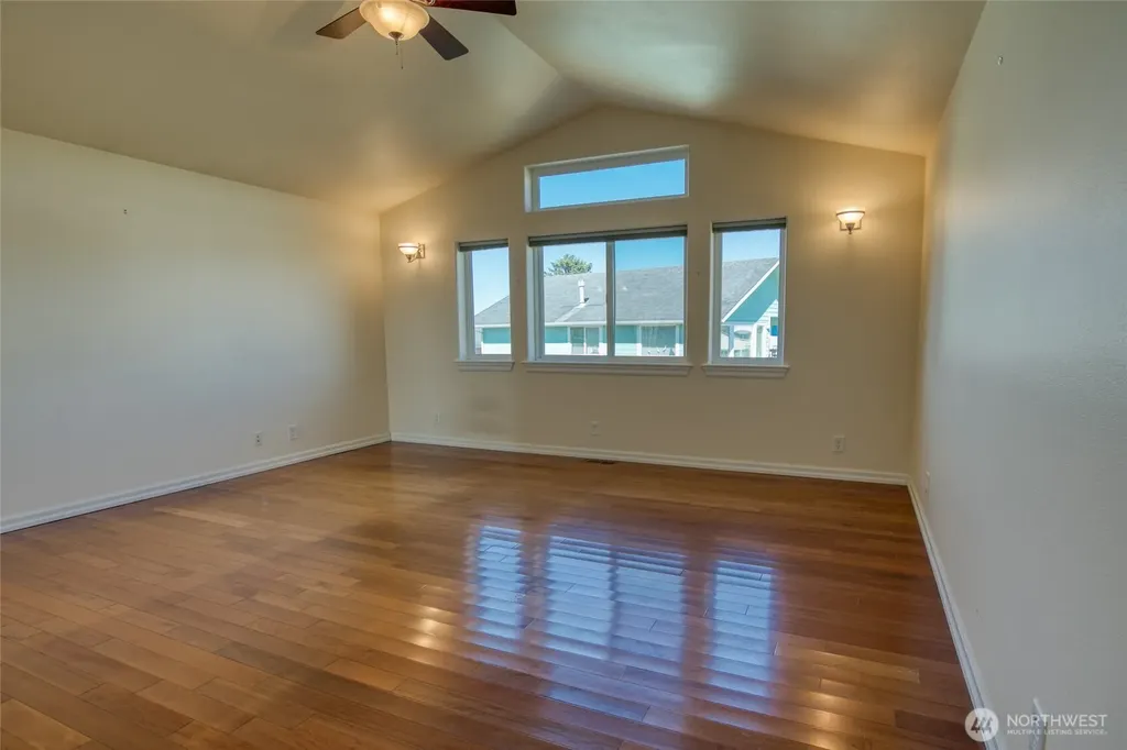 36 Duke Lane Pacific Beach WA 98571