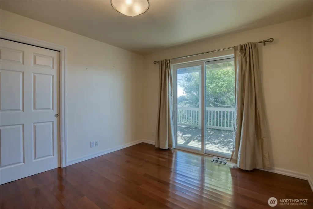 36 Duke Lane Pacific Beach WA 98571