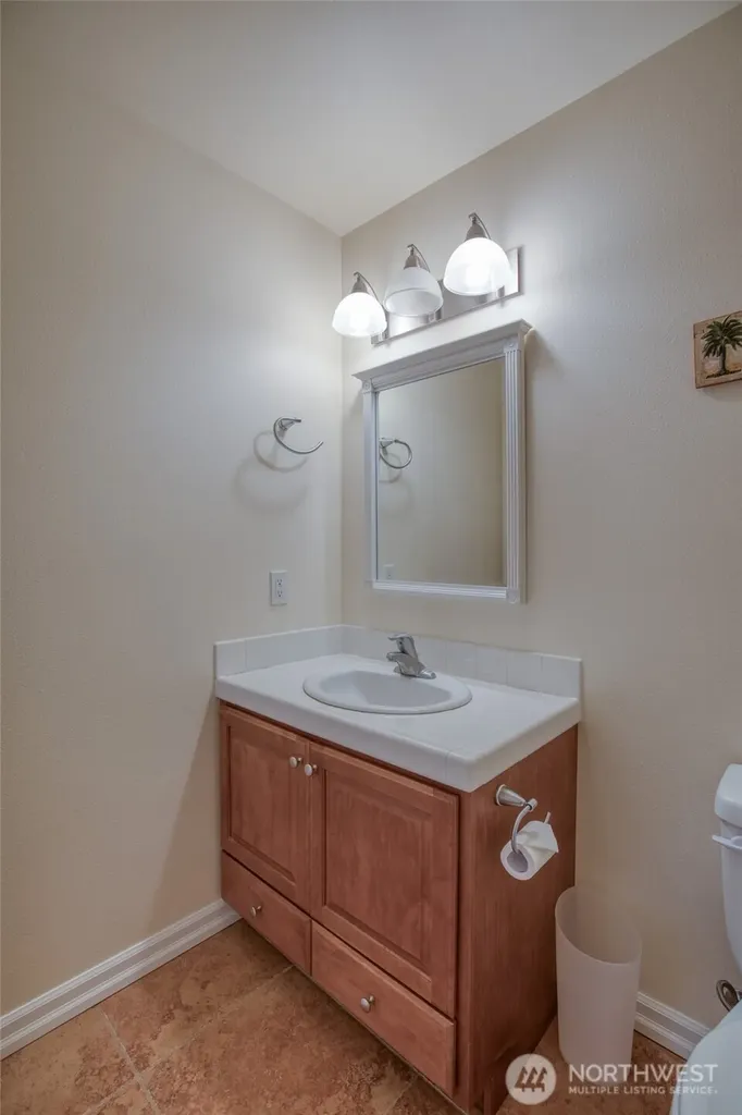 36 Duke Lane Pacific Beach WA 98571