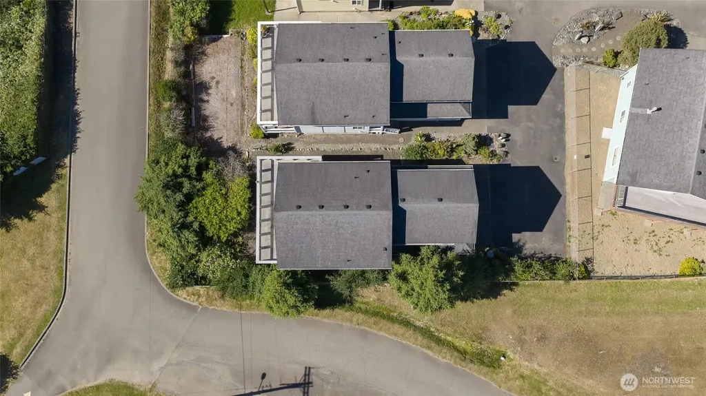 36 Duke Lane Pacific Beach WA 98571
