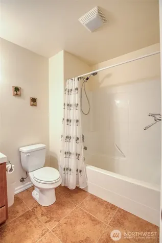 36 Duke Lane Pacific Beach WA 98571