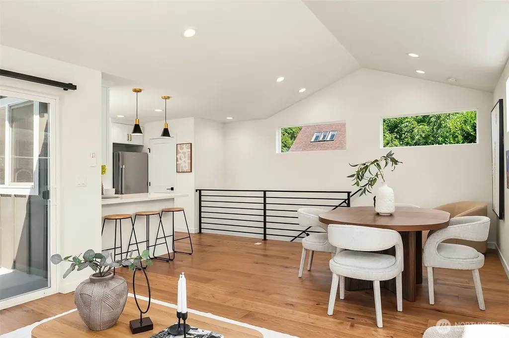 7747 2nd Avenue NE Seattle WA 98115